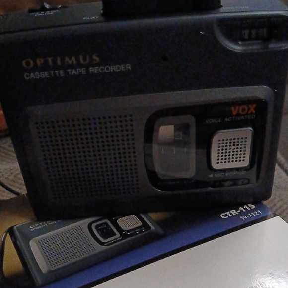 Optimus Black Cassette Tape Recorder Player with Voice Activation - Picture 7 of 9
